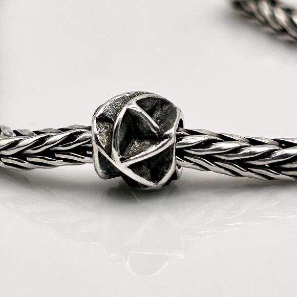 TROLLBEADS Retired Falling Leaves Silver Bead 925S LAA NEW Condition - Picture 6 of 6